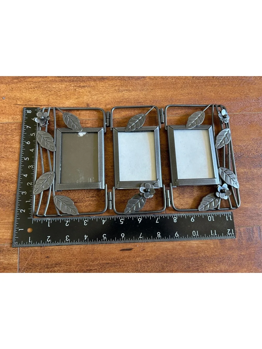 Triple Frame Decorative Photo Frame with Leaf and Flower Metal Accents